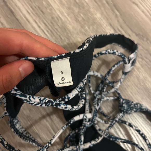 Lululemon sport bra! - Picture 3 of 3